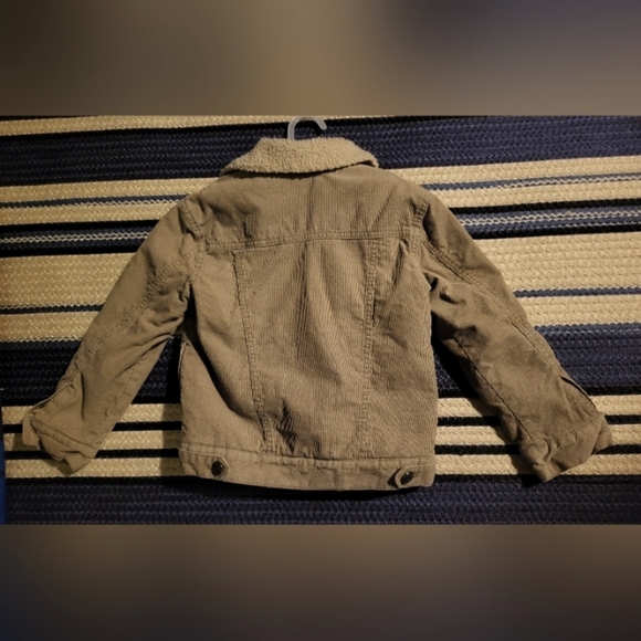 Sale!! NWOT, Boys Tan, Denim coat lined with shepra. size 5/6 ☆☆3 For $30☆☆ - Picture 4 of 4